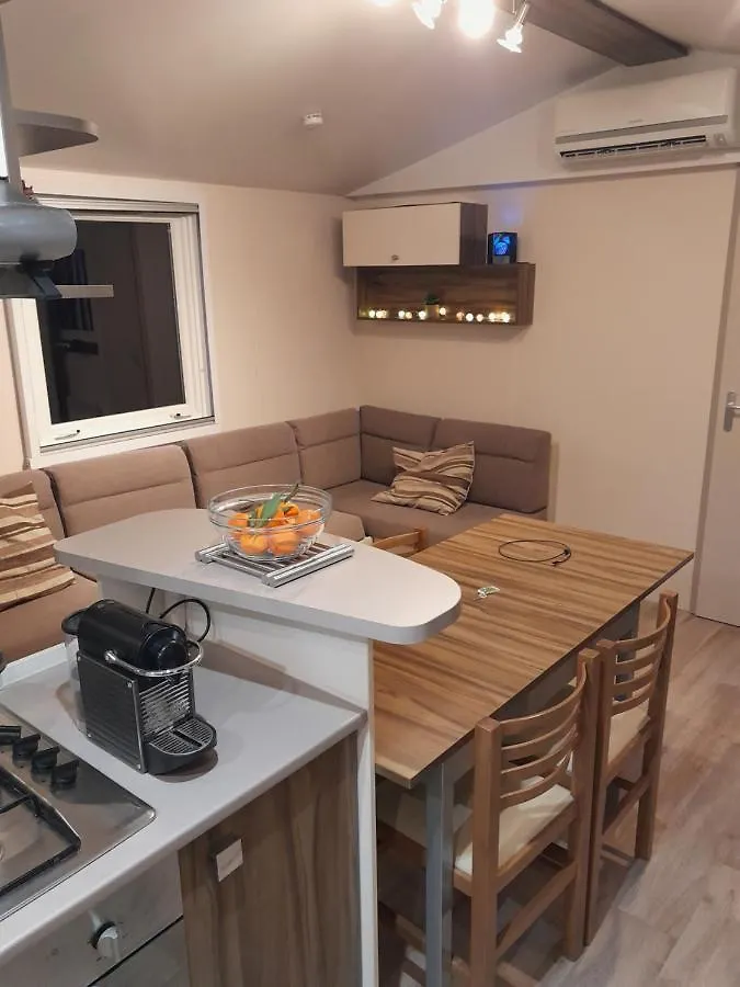 Campsite Grand Mobilhome Spacieux 8 Places Frejus/Straphael France